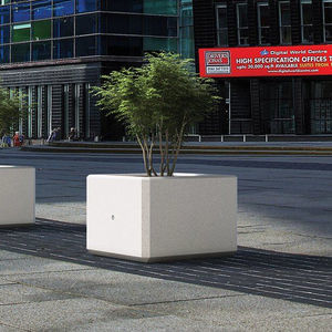 jardinera de piedra reconstituida