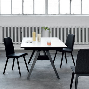 mesa de comedor moderna / de roble / de wengué / de material laminado