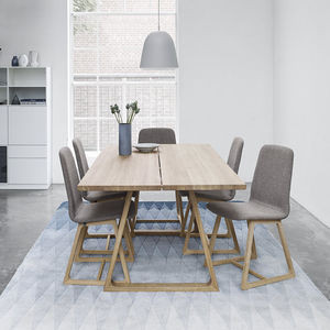 mesa de comedor contemporánea