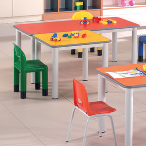 mesa para la enseñanza contemporánea