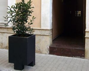 jardinera de metal