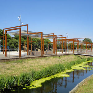 pérgola de montaje superficial