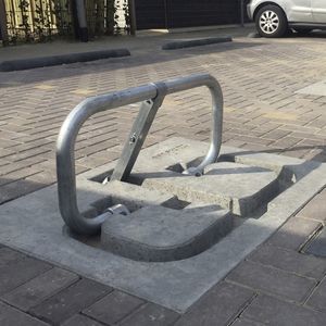 barrera abatible para aparcamiento amovible