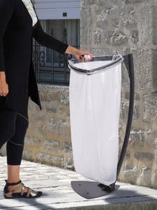 soporte de bolsa de basura público