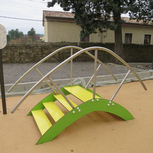 puente para parques infantiles