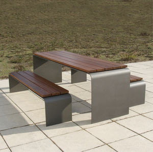 conjunto de mesa y banco contemporáneo