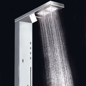 columna de ducha con luz integrada