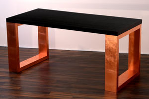 mesa contemporánea