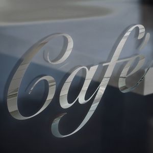 vinilo decorativo con letras adhesivas