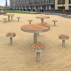 mesa contemporánea