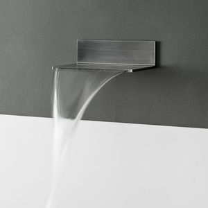 caño para bañera de metal