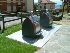 cubo de basura soterrado