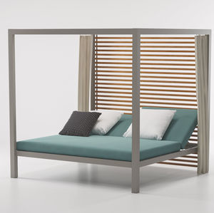 cama de jardín con dosel