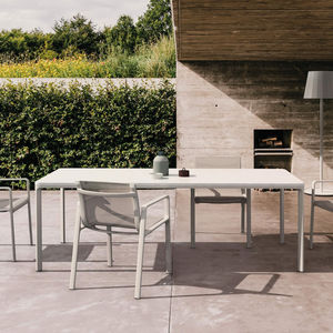 mesa de comedor contemporánea