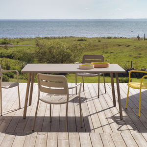 mesa de comedor contemporánea