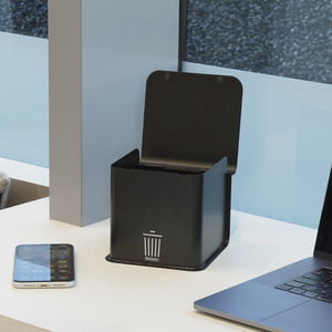 cubo de basura de sobremesa