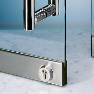 perfil para puerta de metal