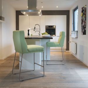 silla de bar contemporánea