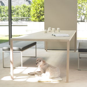 mesa de comedor contemporánea