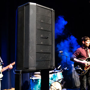 altavoz empotrable