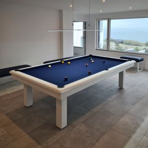 mesa de billar contemporánea