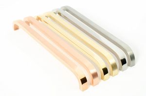 tirador para mueble de latón cepillado
