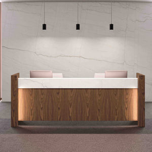 mostrador de recepción de madera