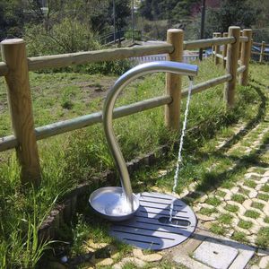 fuente de agua no especificado