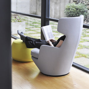 sillón contemporáneo / de tejido / con orejas