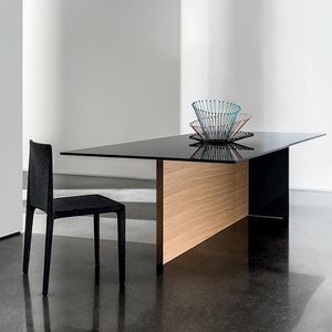 mesa de comedor contemporánea