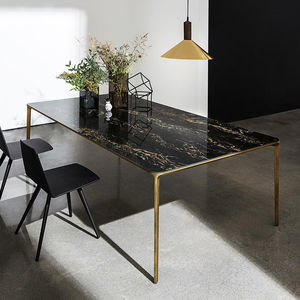 mesa de comedor contemporánea