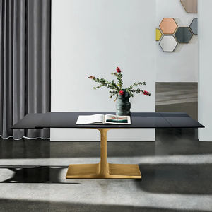 mesa de comedor contemporánea