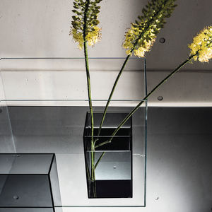 florero contemporáneo