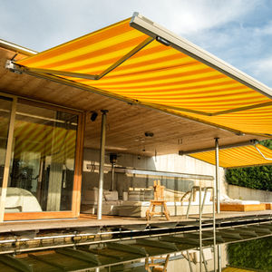 toldo con cofre / manual