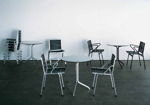 mesa contemporánea