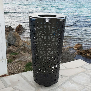 cubo de basura público