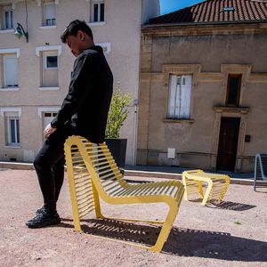 sillón urbano contemporáneo