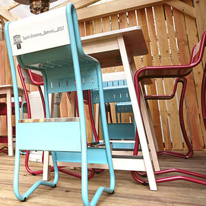 silla de bar contemporánea