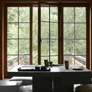 ventana de madera