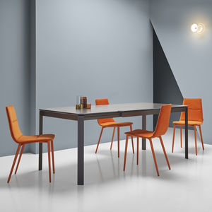 mesa contemporánea