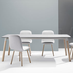 mesa contemporánea