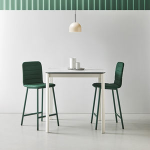 mesa alta contemporánea