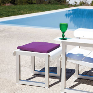 reposapiés contemporáneo