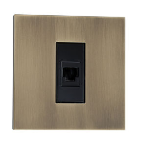 toma informática / de pared / de latón / moderna
