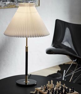 lámpara de mesa