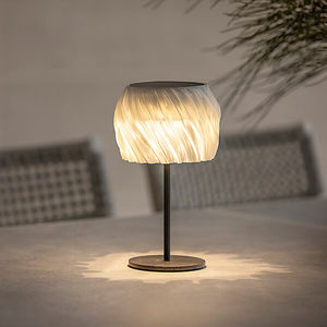 lámpara de mesa