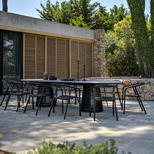 mesa contemporánea