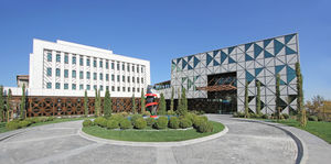 edificio prefabricado / modular / de hormigón / de acero