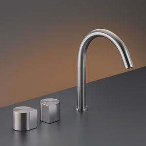 grifo bimando para lavabo
