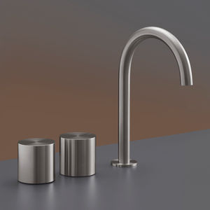 grifo bimando para lavabo